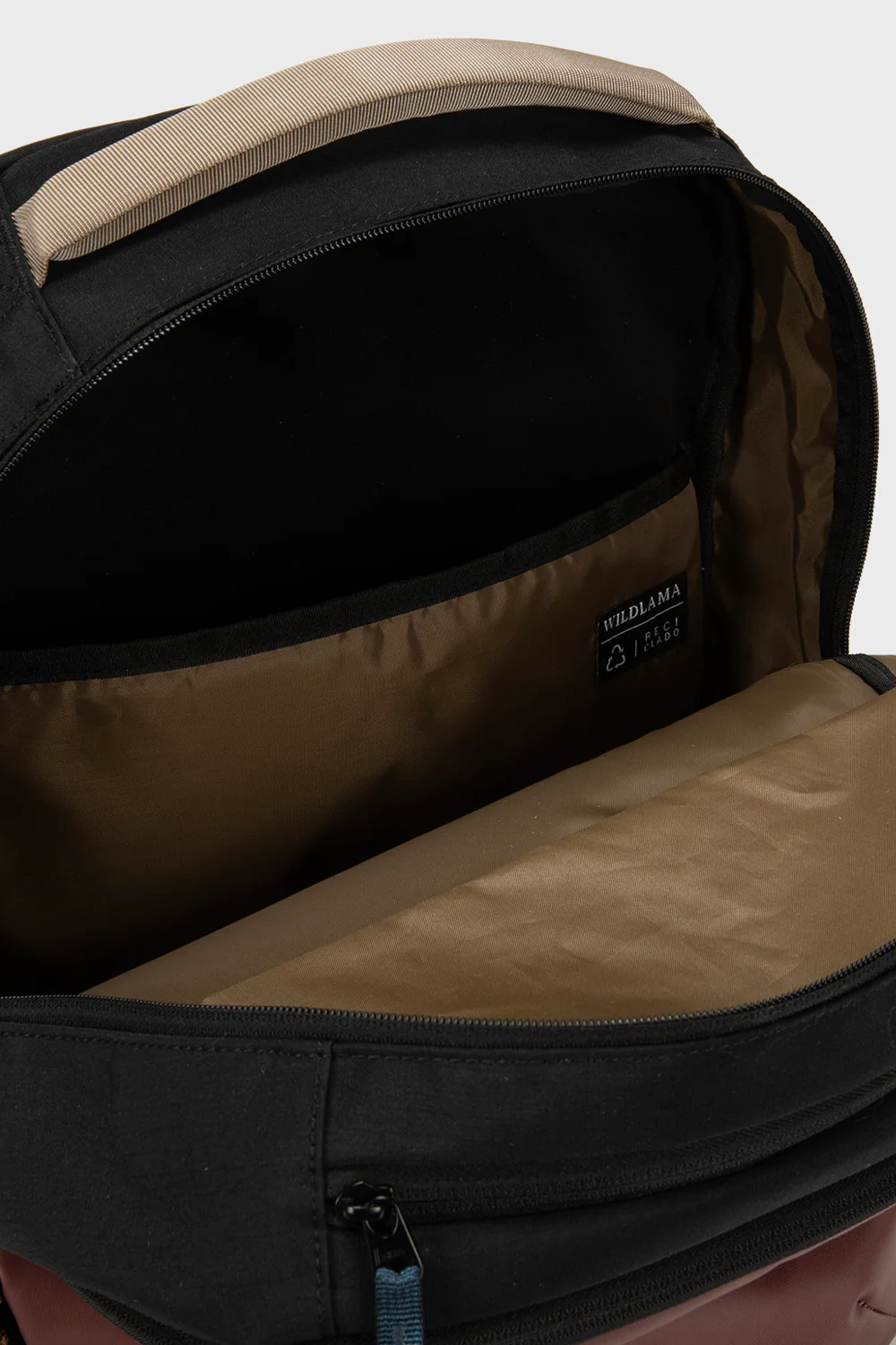 Mochila Travel Nala M Reciclada Burdeo 32L. - Image 11