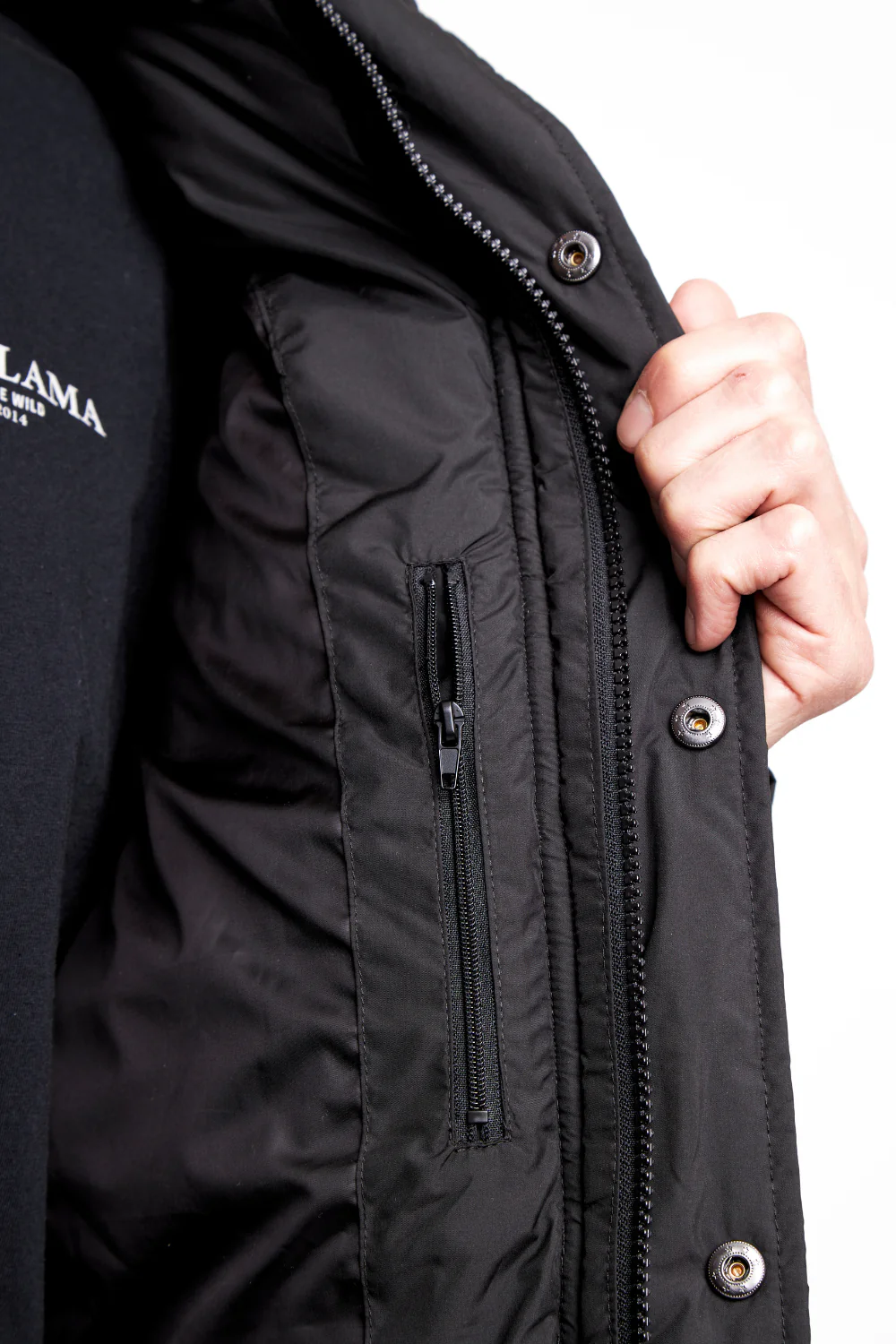 Parka Essential Reciclada Negra Hombre - Image 7