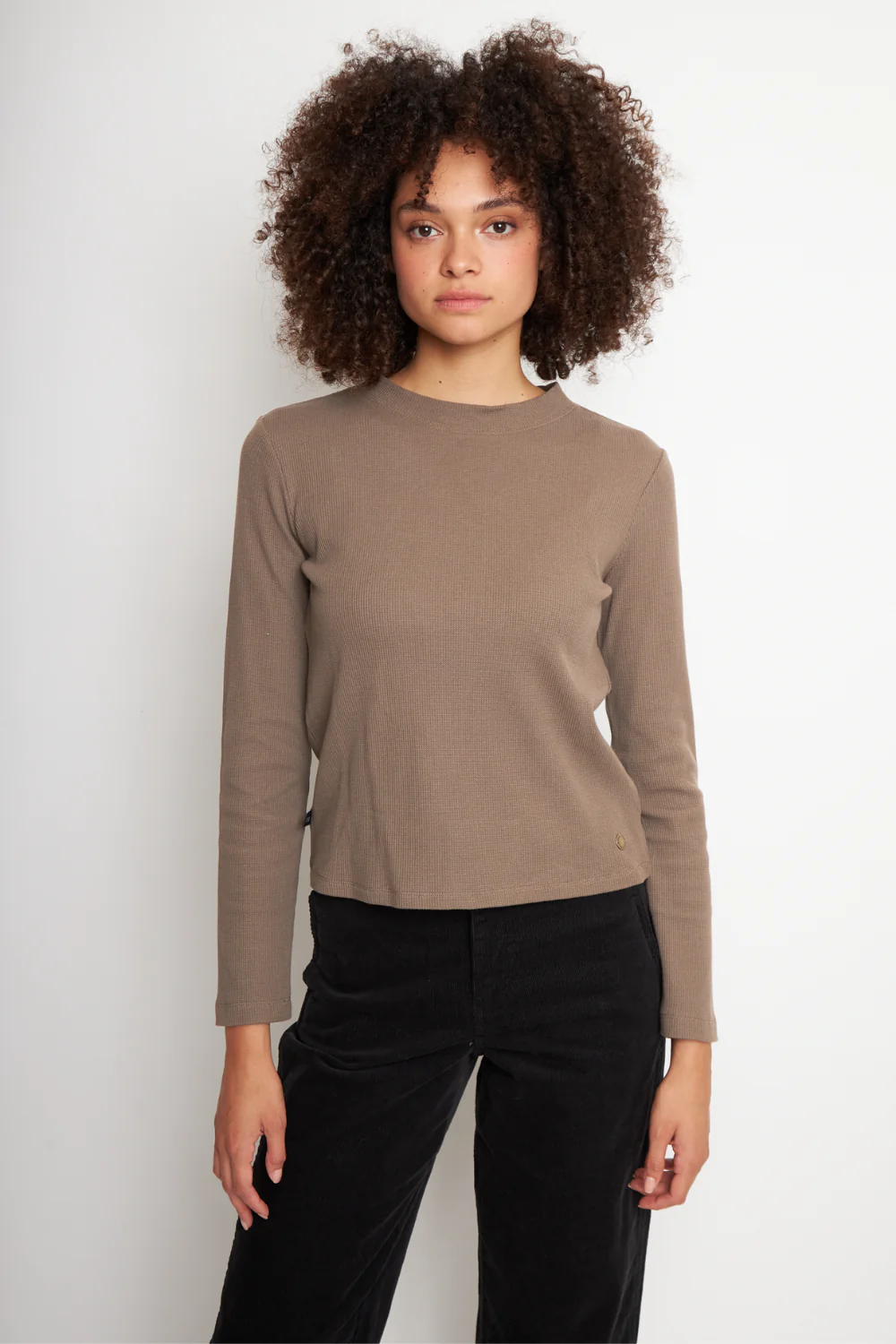 Polera Mambo Orgánica Café Mujer - Image 3