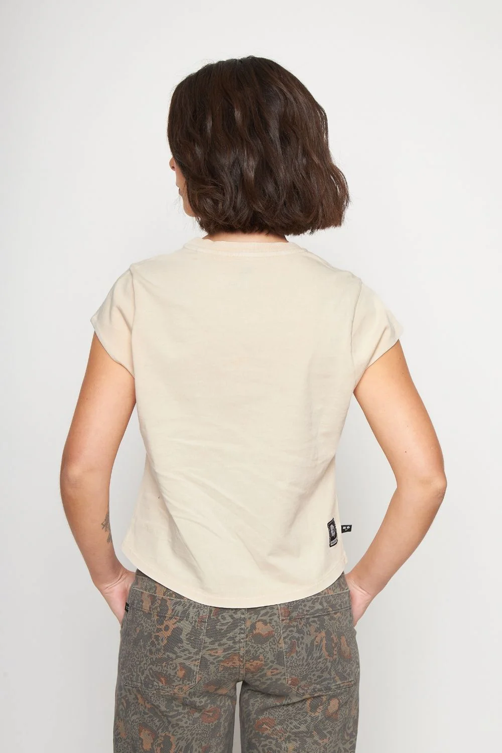 Polera Sari Orgánica Beige Mujer - Image 6
